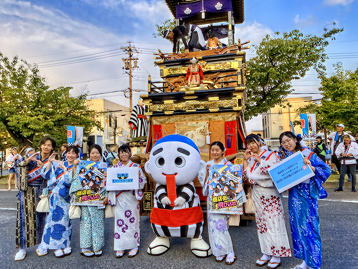 こにゅうどうくんと商店街広報大使